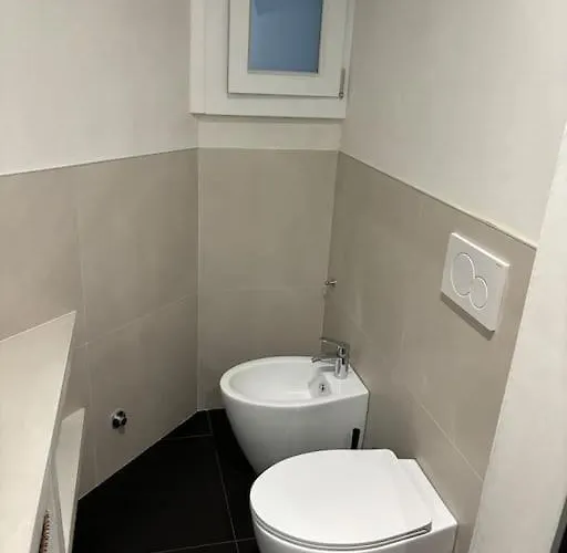 Fabfour Apt - Piazza Fontana Apartman *