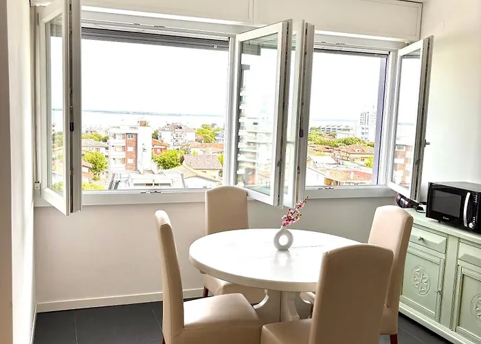 Fabfour Apt - Piazza Fontana * Lignano Sabbiadoro