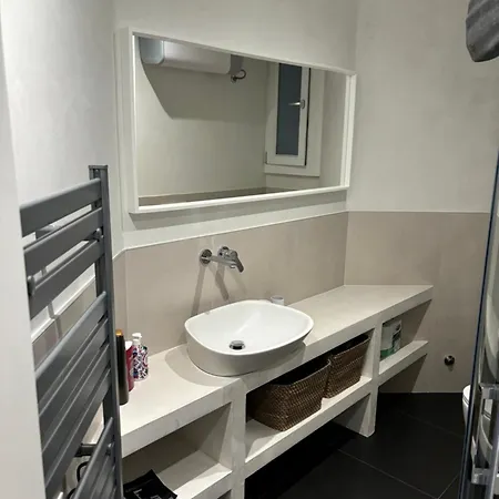 Fabfour - - Piazza Fontana Apartment