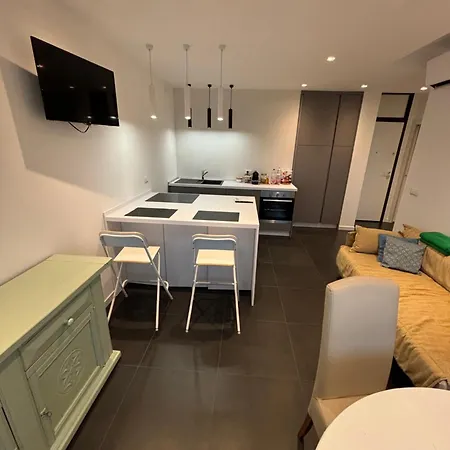 Fabfour - - Piazza Fontana Apartment